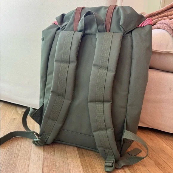 Herschel Backpack - Picture 3 of 4